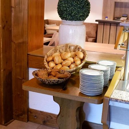 Hotel-Pension Zum Paradies ヴィリンゲン エクステリア 写真