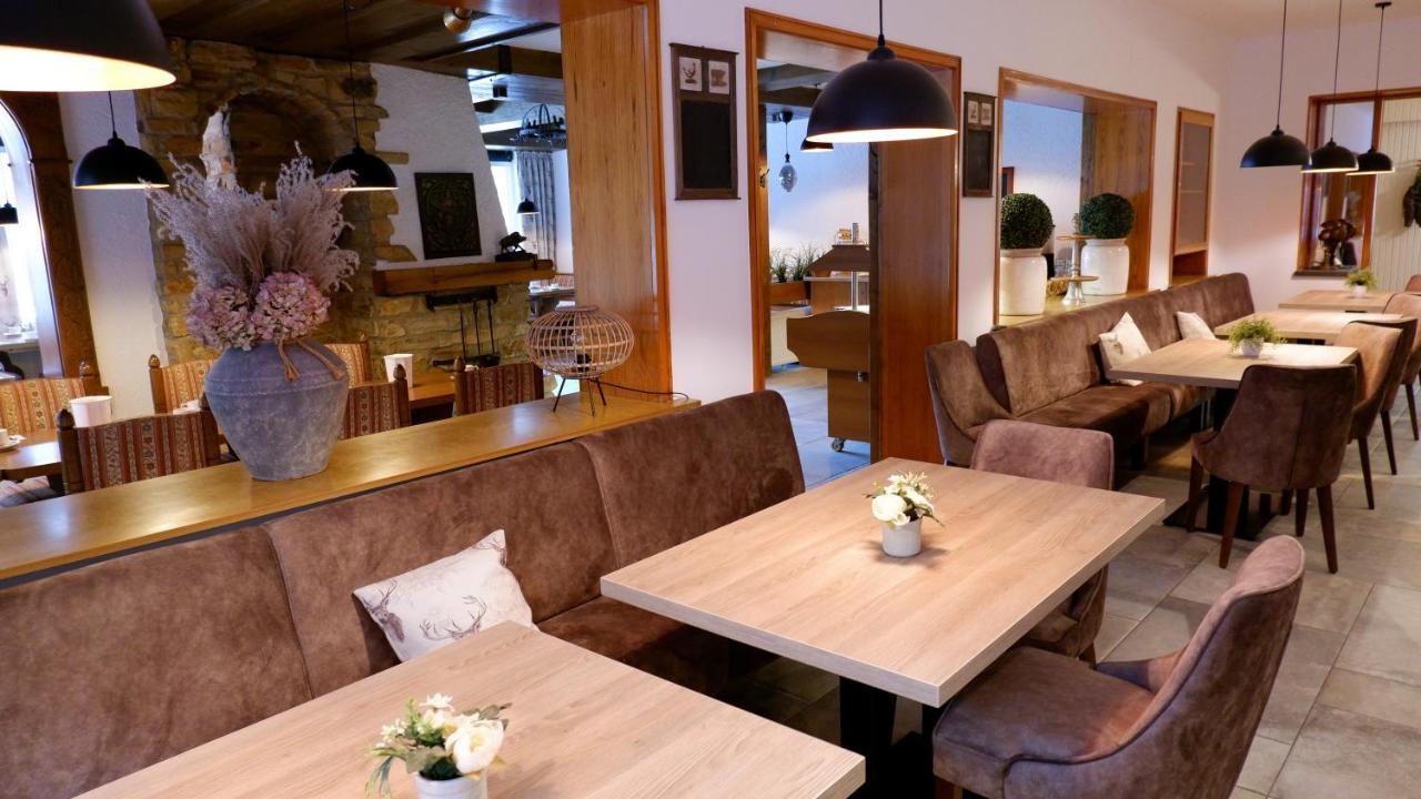 Hotel-Pension Zum Paradies ヴィリンゲン エクステリア 写真